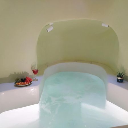 Santorini Oasis- Cave House Villa Fira  Luaran gambar