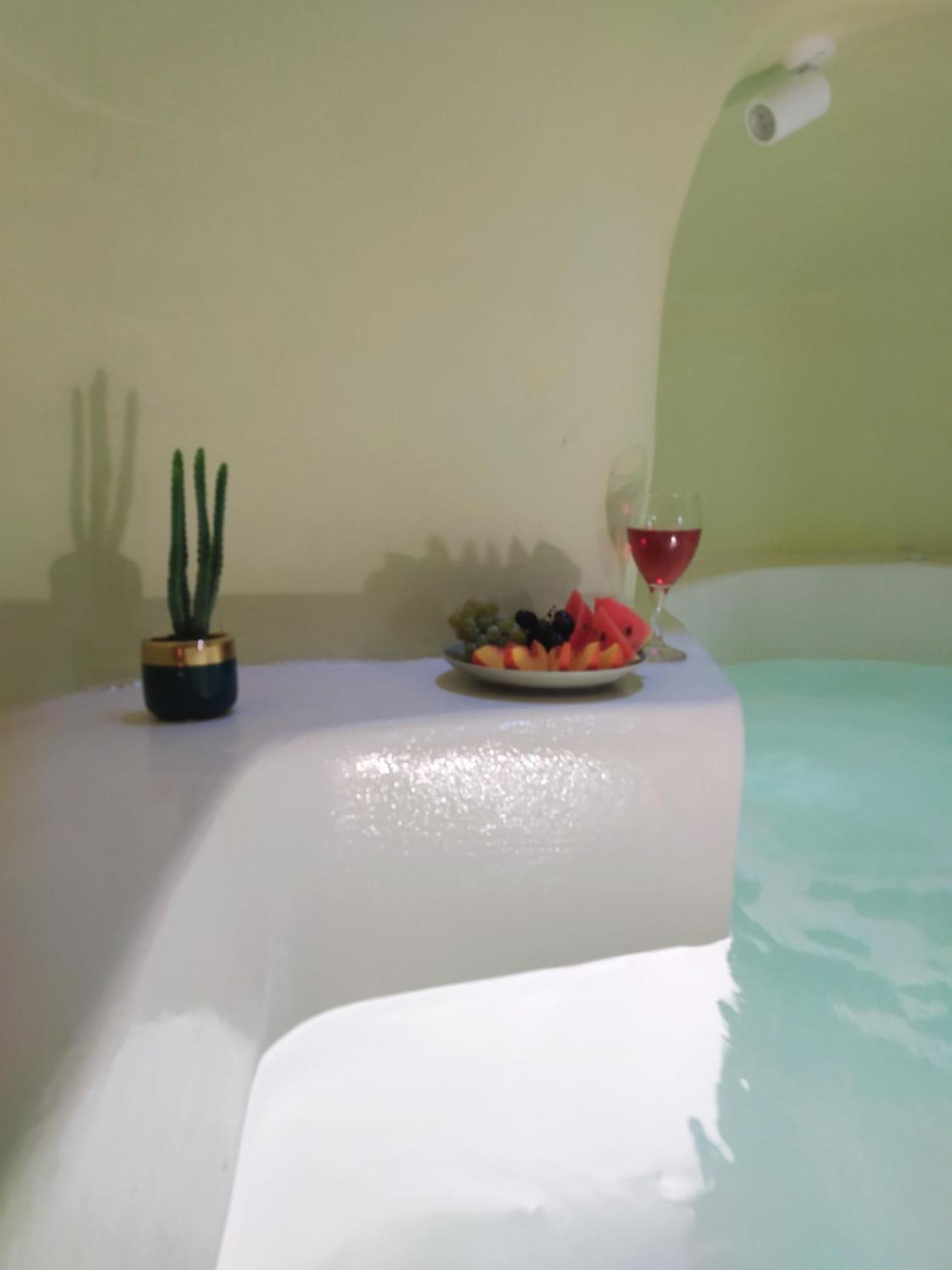 Santorini Oasis- Cave House Villa Fira  Luaran gambar