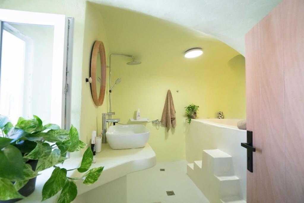 Santorini Oasis- Cave House Villa Fira  Luaran gambar