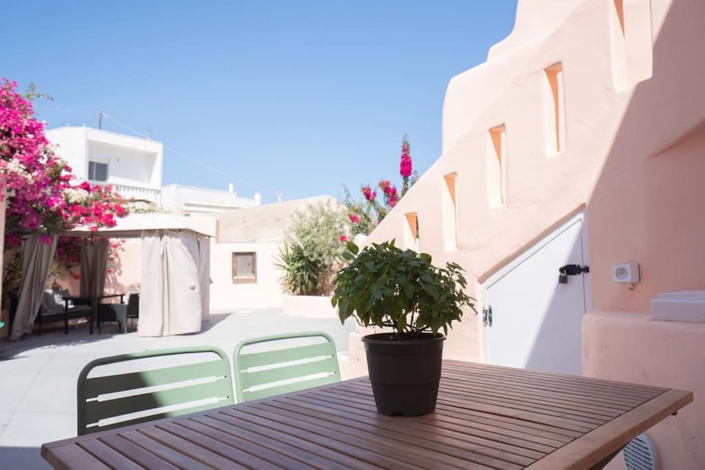 Santorini Oasis- Cave House Villa Fira  Luaran gambar