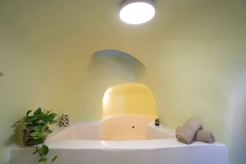 Santorini Oasis- Cave House Villa Fira  Luaran gambar