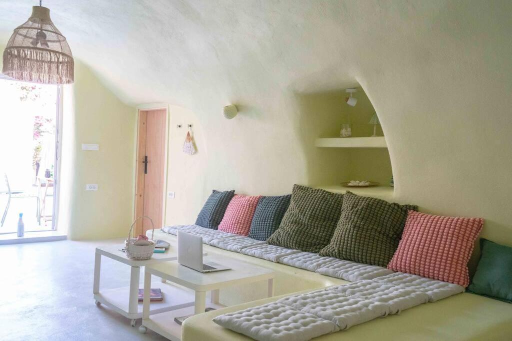Santorini Oasis- Cave House Villa Fira  Luaran gambar